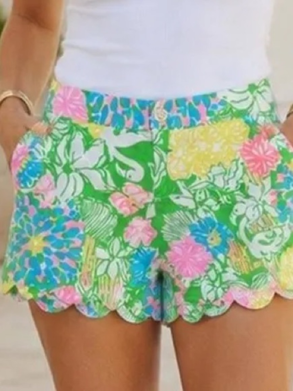 Lilly Pulitzer Buttercup Shorts Women 00 Green Hibiscus Stroll NWT Scalloped Hem
